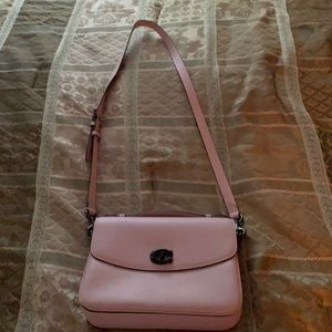 Coach crossbody baby pink.